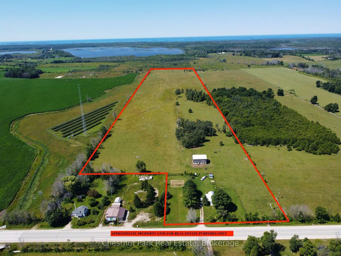 Farm Ranch in South Bruce Peninsula, Ontario, Canada 2 - 18531173
