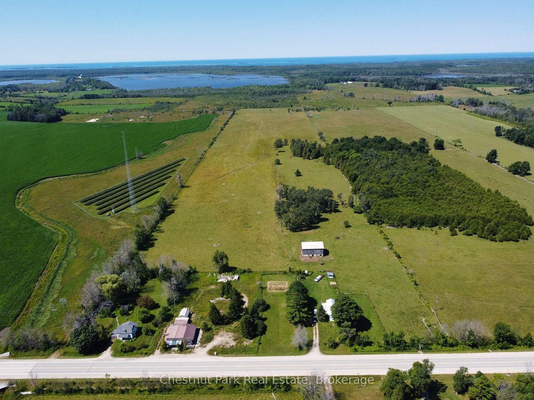 Farm Ranch in South Bruce Peninsula, Ontario, Canada 1 - 18531173