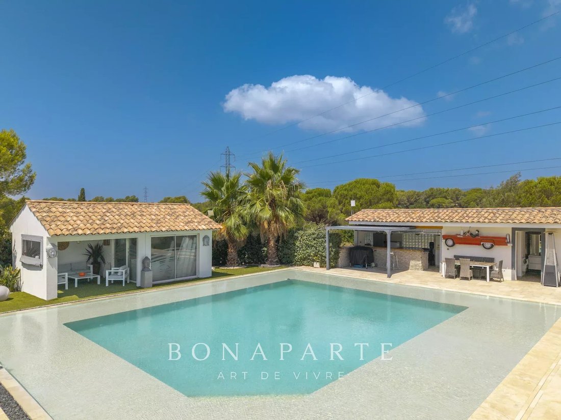 House in La Bouverie, Roquebrune-sur-Argens, France 3 - 18531189