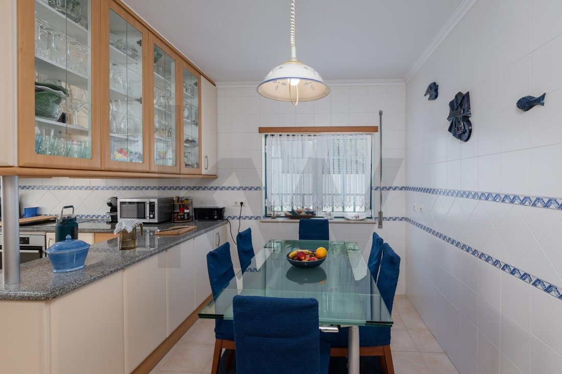 Townhouse in Santo Onofre e Serra do Bouro, Leiria District, Portugal 4 - 18531112