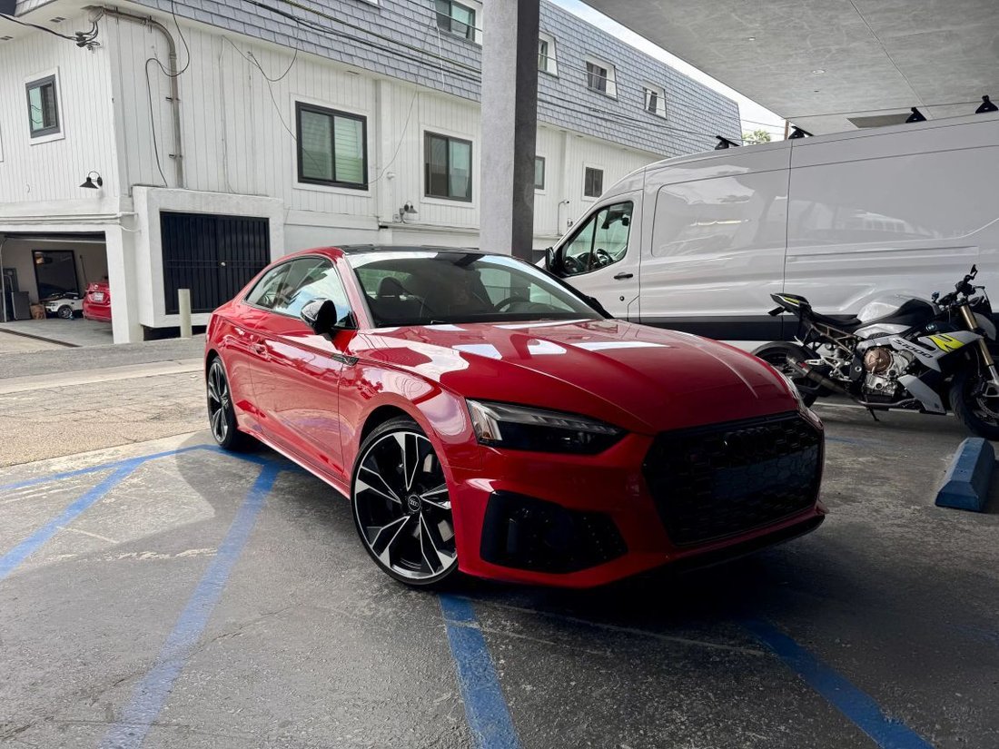Coupe in Huntington Beach, CA, United States 2 - 18531505
