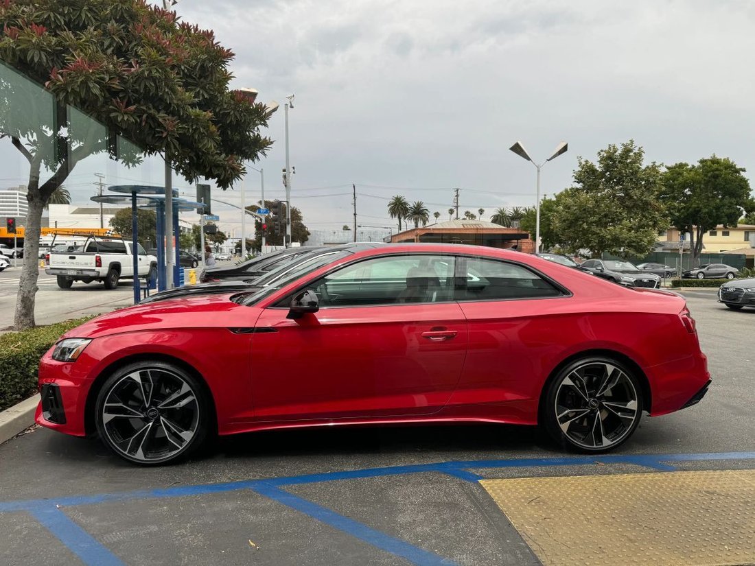 Coupe in Huntington Beach, CA, United States 3 - 18531505