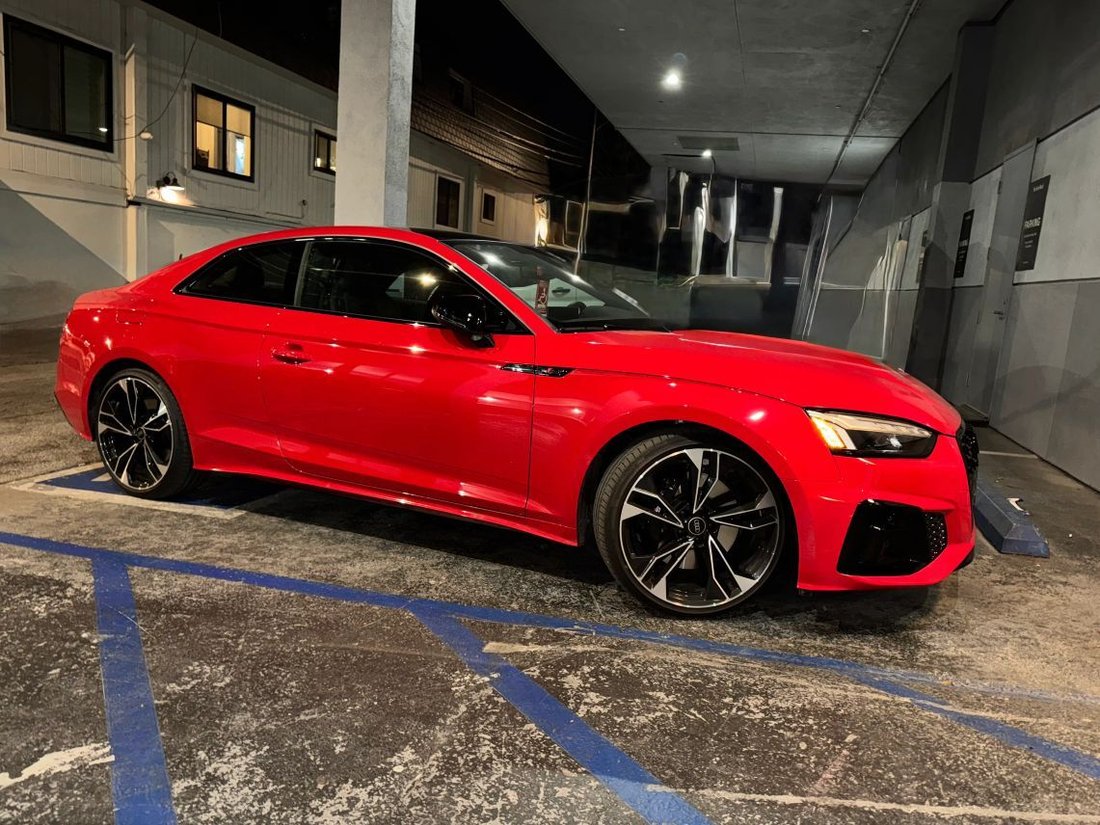 Coupe in Huntington Beach, CA, United States 1 - 18531505