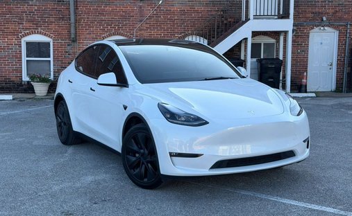 2025 Tesla Model Y Long Range Sport Utility 4D in Houston, TX, United States 1