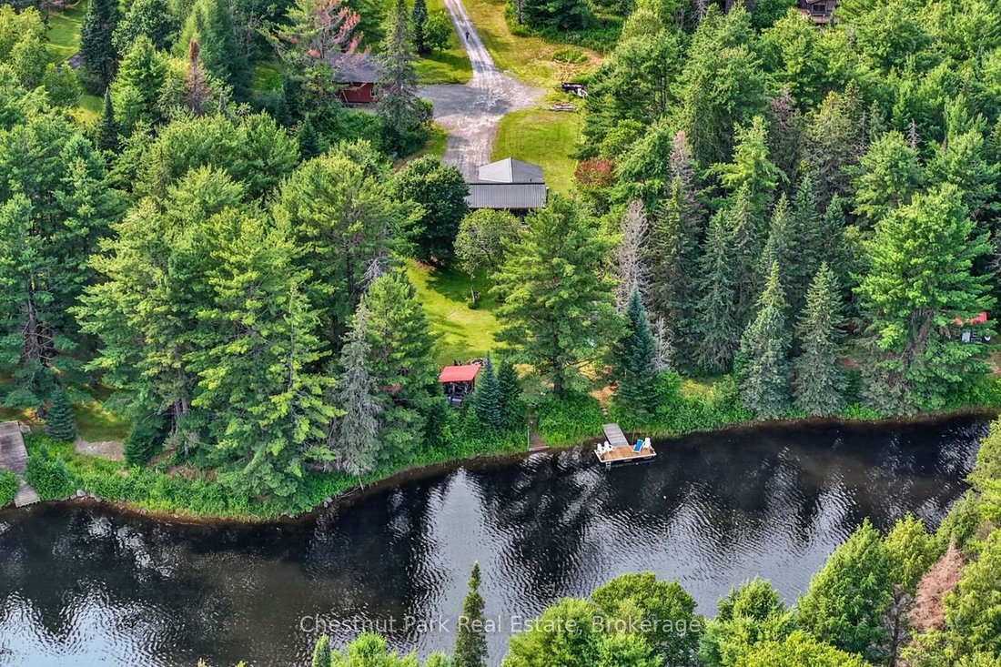 House in Bracebridge, Ontario, Canada 1 - 18531232