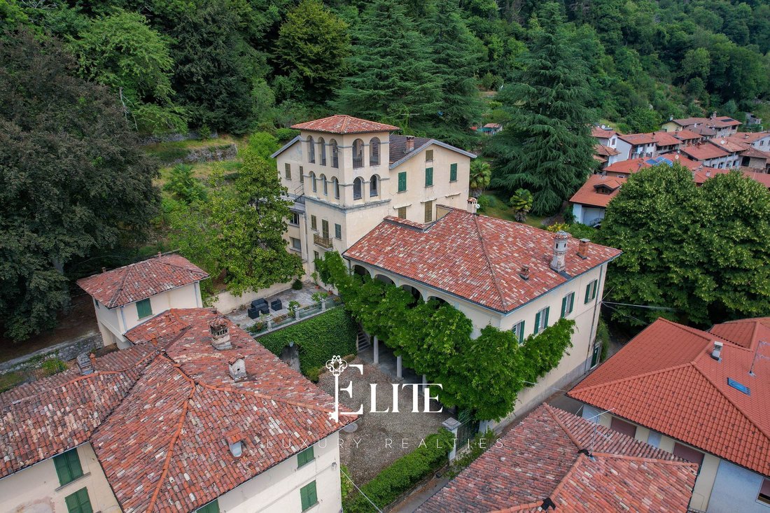 Villa in Castello Cabiaglio, Lombardy, Italy 1 - 18531219