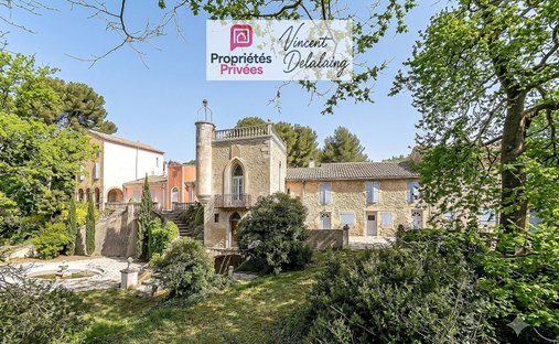 Villa in Cadenet, Provence-Alpes-Côte d'Azur, France 1