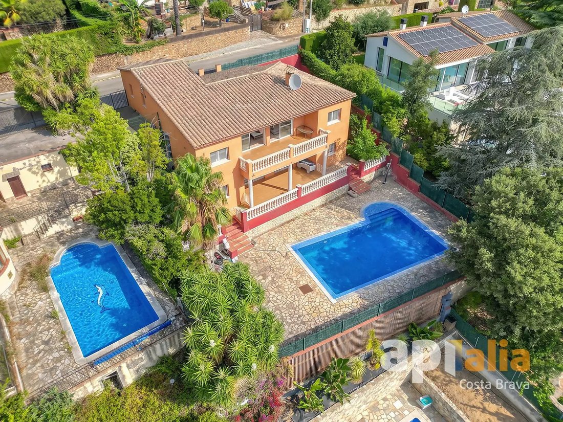 Chalet in Calonge i Sant Antoni, Catalonia, Spain 1 - 18531249