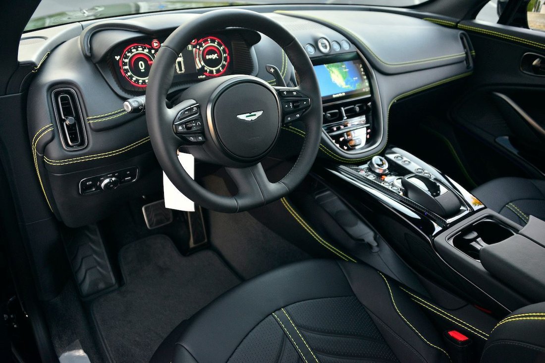 Suv in Beverly Hills, CA, United States 3 - 18531256