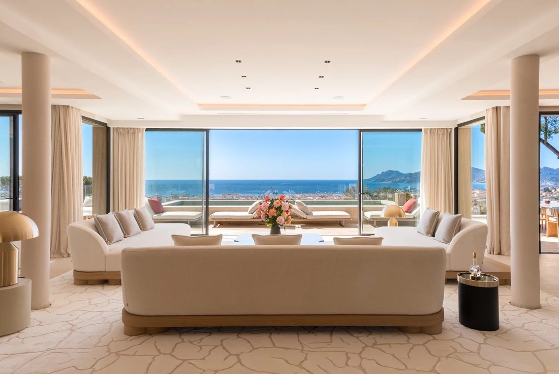 Villa in Cannes, Provence-Alpes-Côte d'Azur, France 2 - 18531346