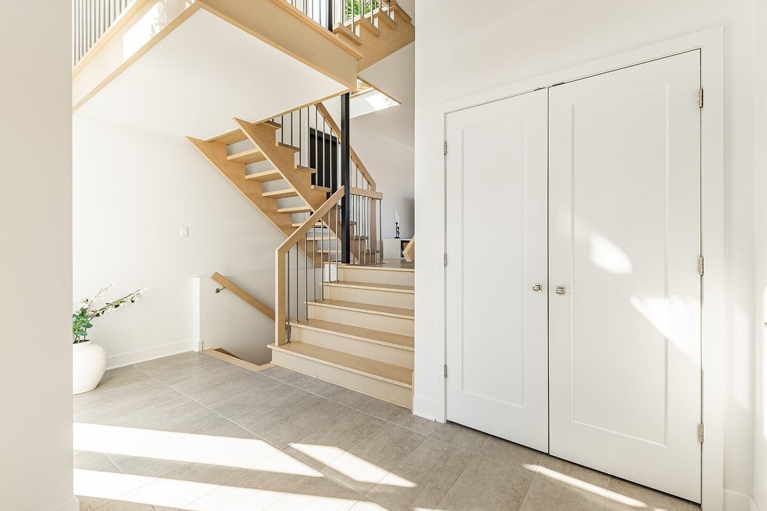 House in Sainte-Marthe-sur-le-Lac, Quebec, Canada 5 - 18531485