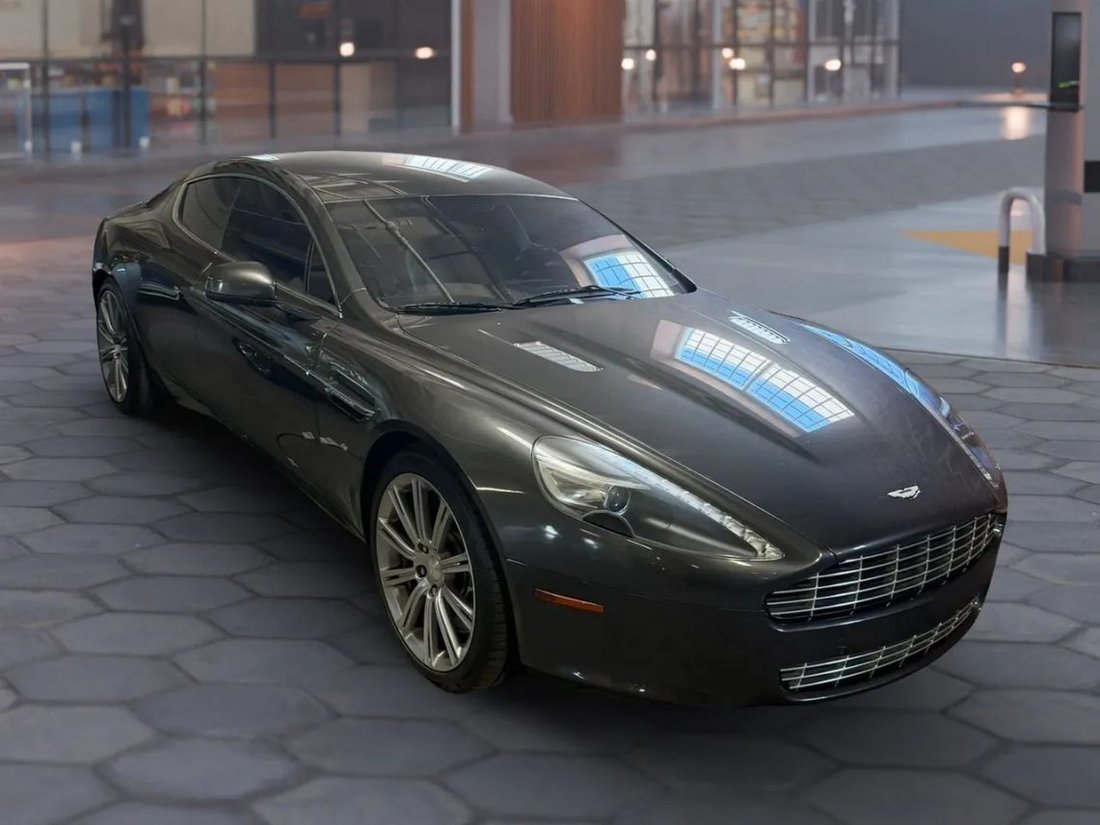 Sedan in Los Angeles, CA, United States 1 - 18531512