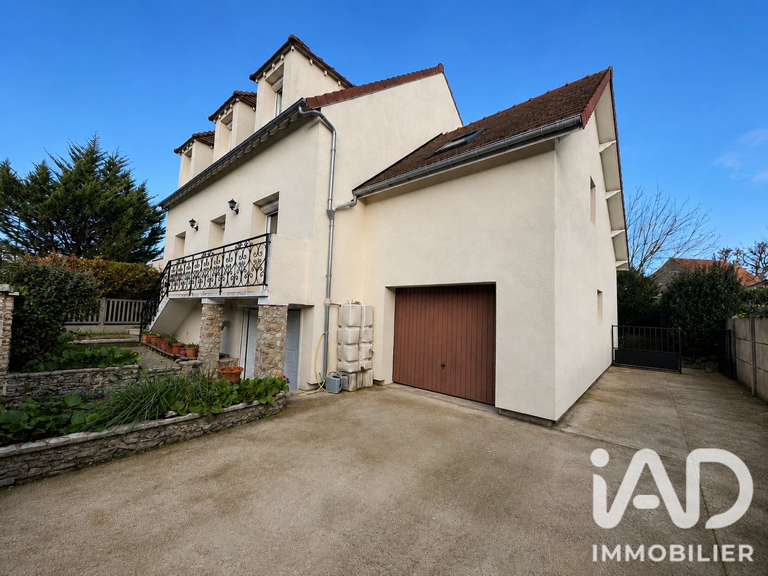 House in Mairie, Sainte-Genevieve-des-Bois, France 1 - 18533156