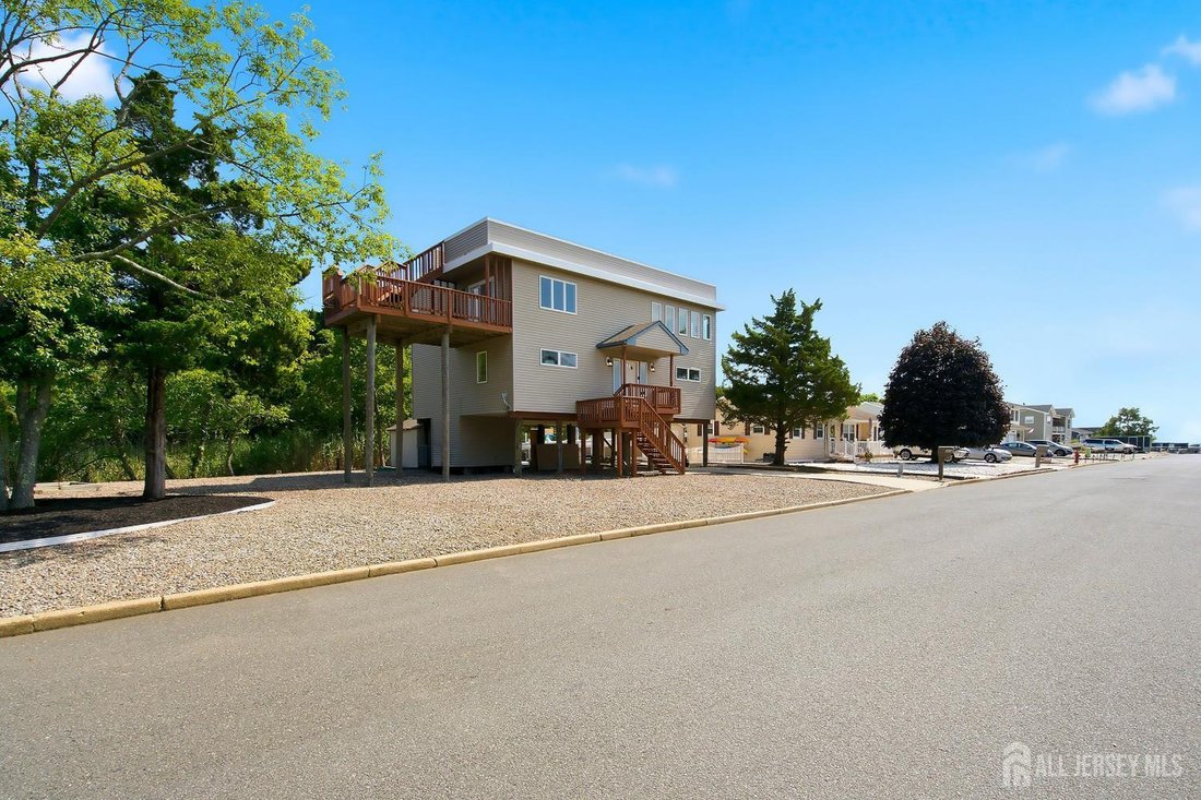 House in Barnegat Township, New Jersey, United States 2 - 18510053