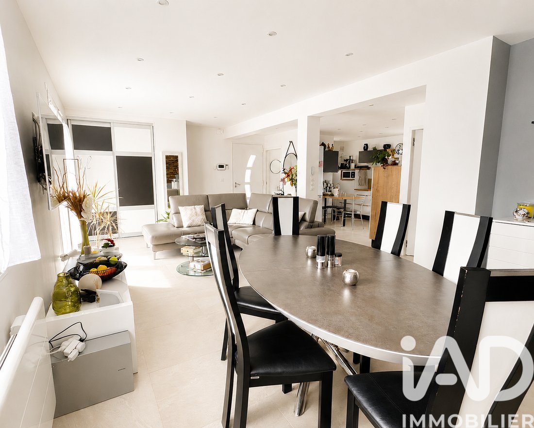 House in Chatou, Ile-de-France, France 5 - 17514975