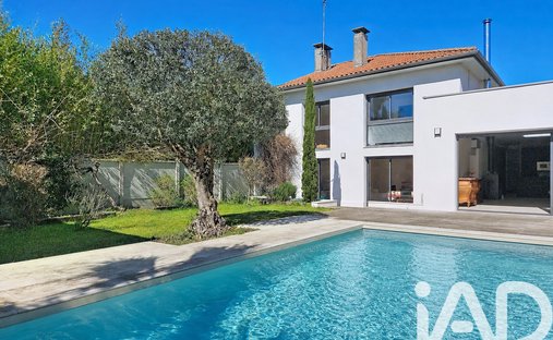 House in Grand Parc-Chartrons-Paul Doumer, Bordeaux, France 1