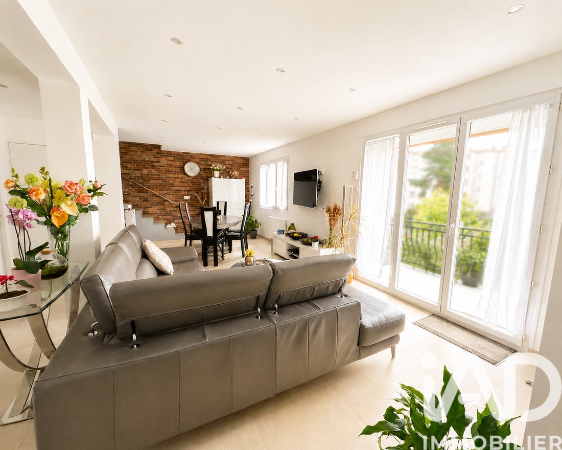 House in Chatou, Ile-de-France, France 4 - 17514975