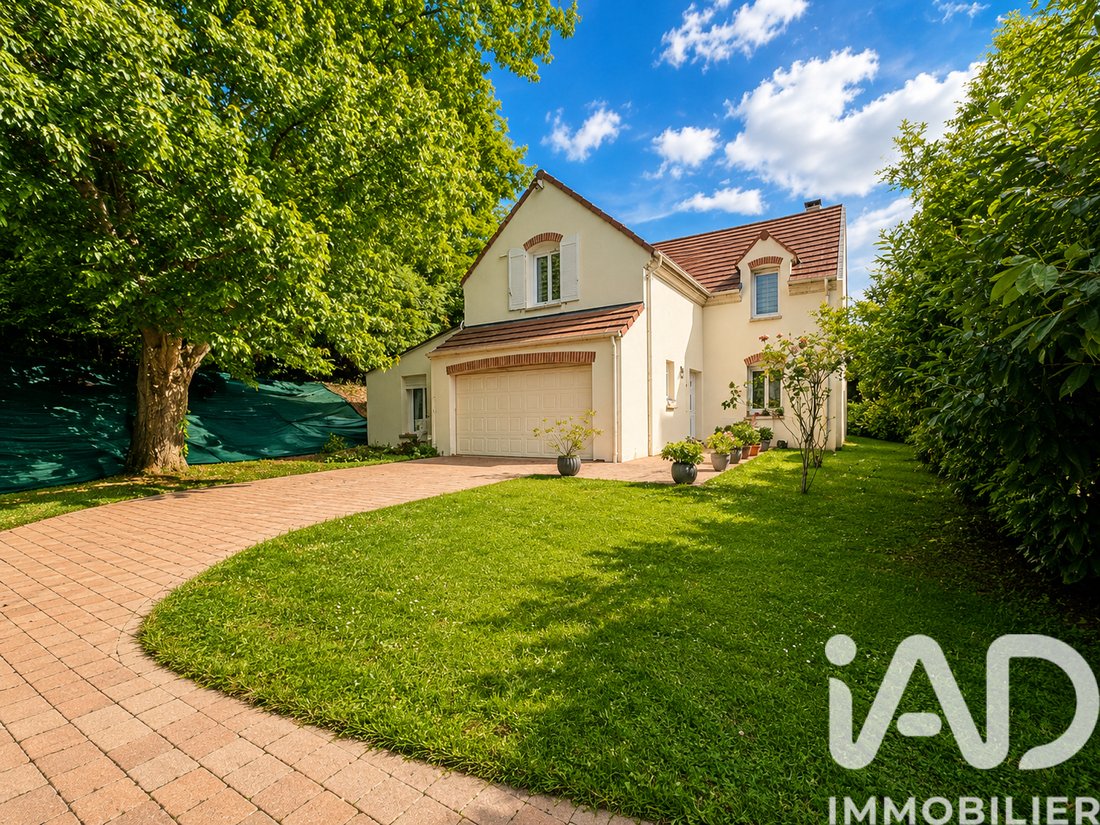 House in Soisy-sous-Montmorency, Ile-de-France, France 1 - 18452660