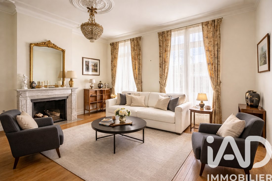 House in Grand Parc-Chartrons-Paul Doumer, Bordeaux, France 2 - 17897302