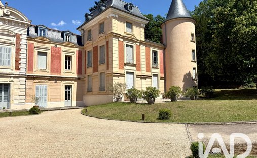 Apartment in Eveux, Auvergne-Rhône-Alpes, France 1