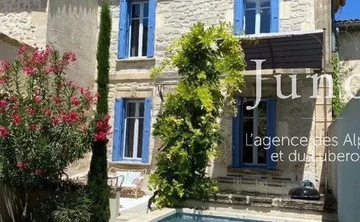 House in Saint-Rémy-de-Provence, Provence-Alpes-Côte d'Azur, France 1