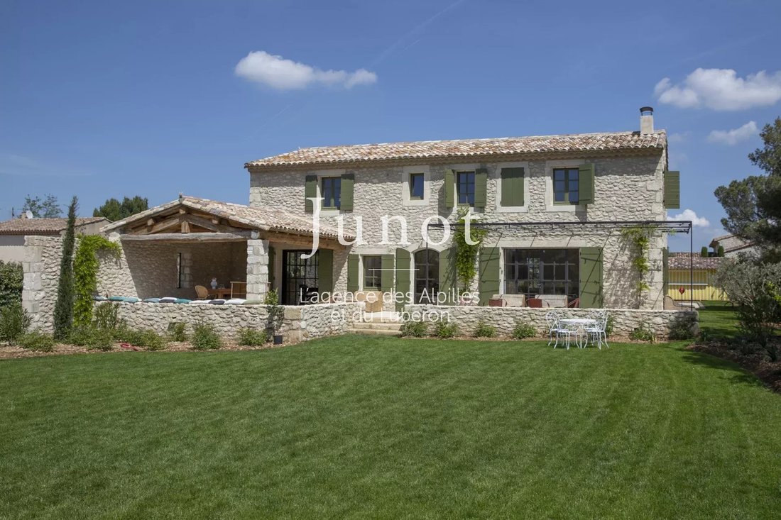 Country House in Eygalières, Provence-Alpes-Côte d'Azur, France 3 - 13688553