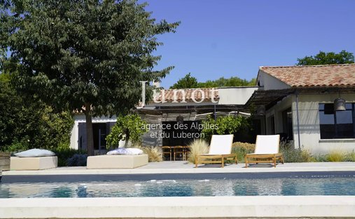Villa in Saint-Rémy-de-Provence, Provence-Alpes-Côte d'Azur, France 1