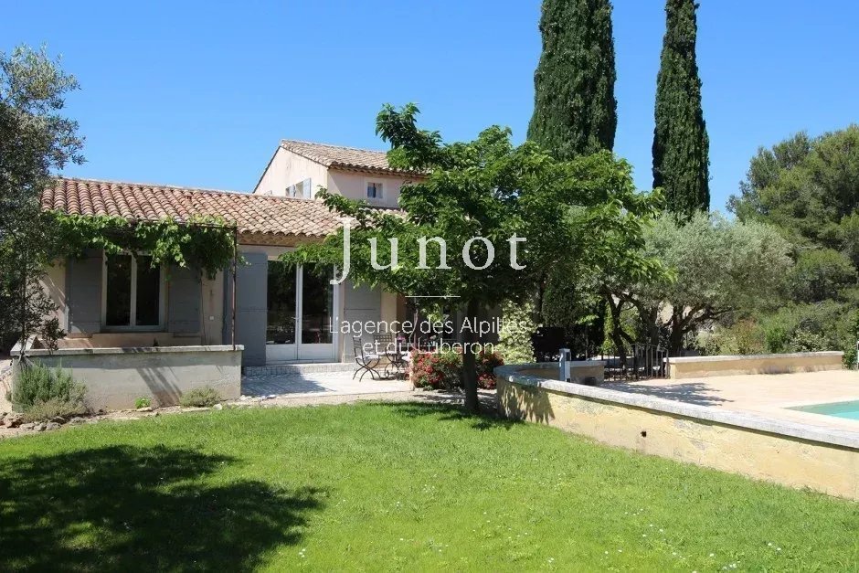 Villa in Eygalières, Provence-Alpes-Côte d'Azur, France 5 - 13688146