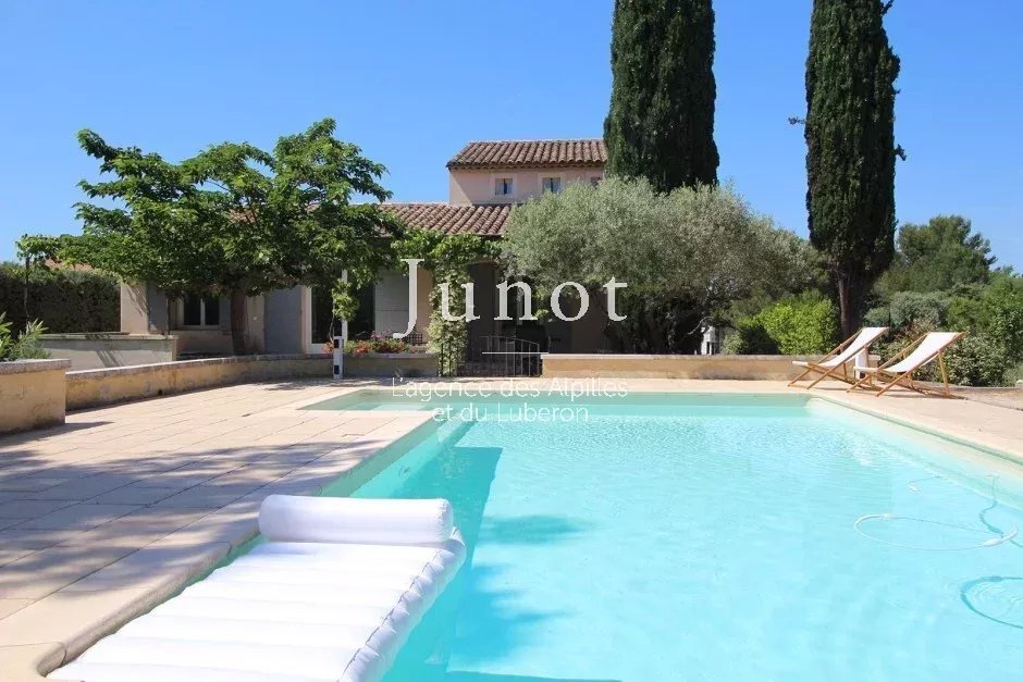 Villa in Eygalières, Provence-Alpes-Côte d'Azur, France 1 - 13688146