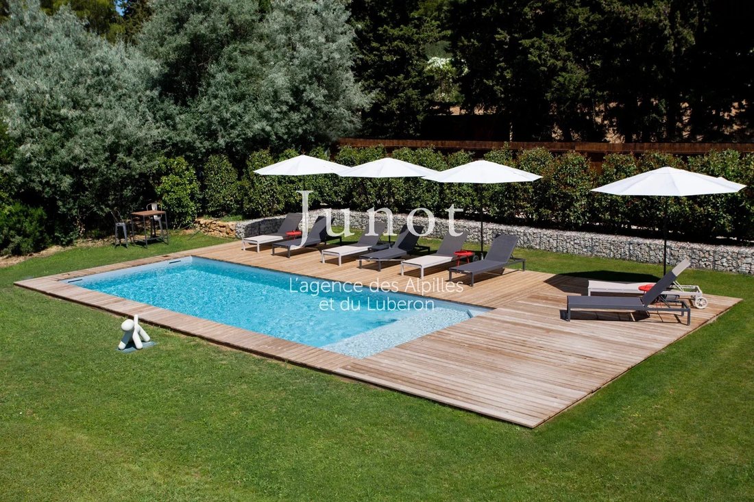 Villa in Paradou, Provence-Alpes-Côte d'Azur, France 2 - 13686956