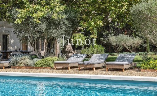 Country House in Saint-Etienne-du-Grès, Provence-Alpes-Côte d'Azur, France 1