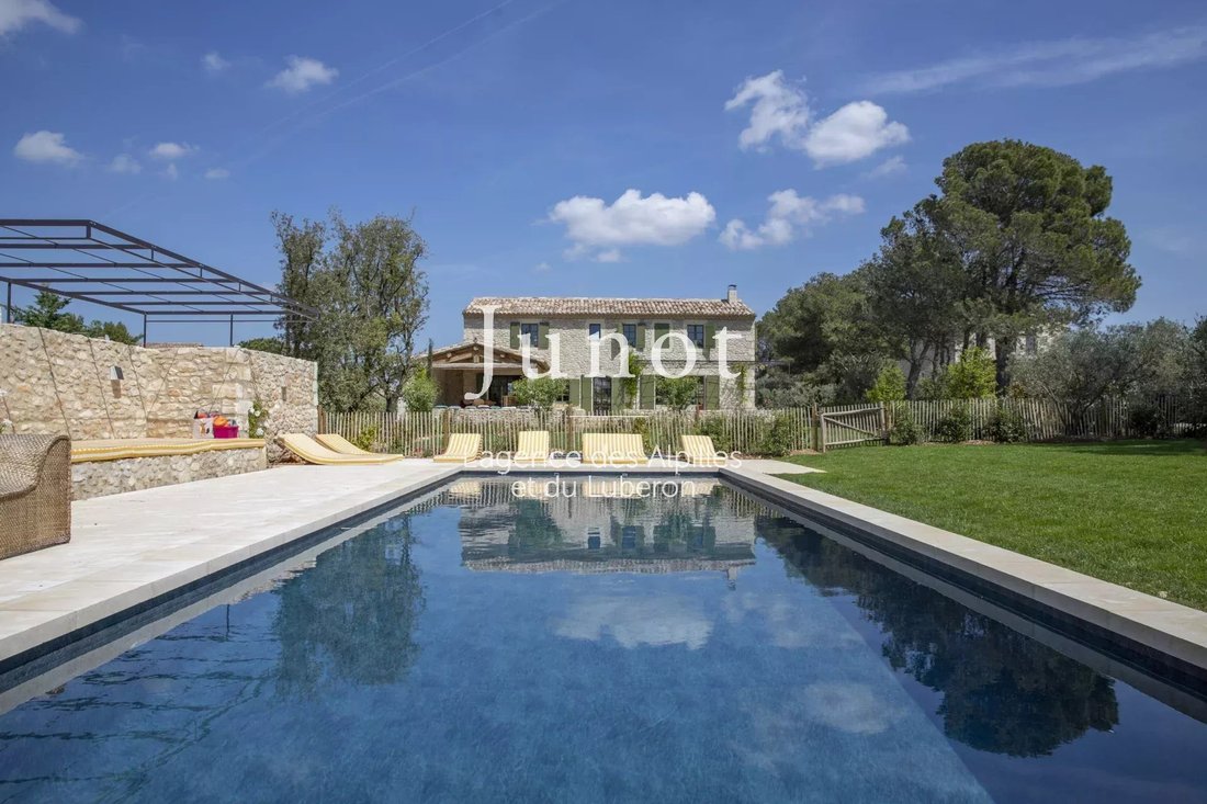 Country House in Eygalières, Provence-Alpes-Côte d'Azur, France 1 - 13688553