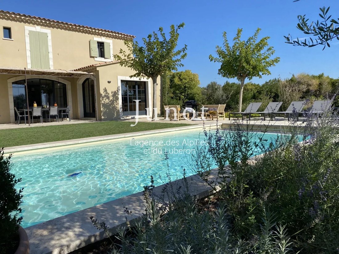 House in Maussane-les-Alpilles, Provence-Alpes-Côte d'Azur, France 1 - 13688630
