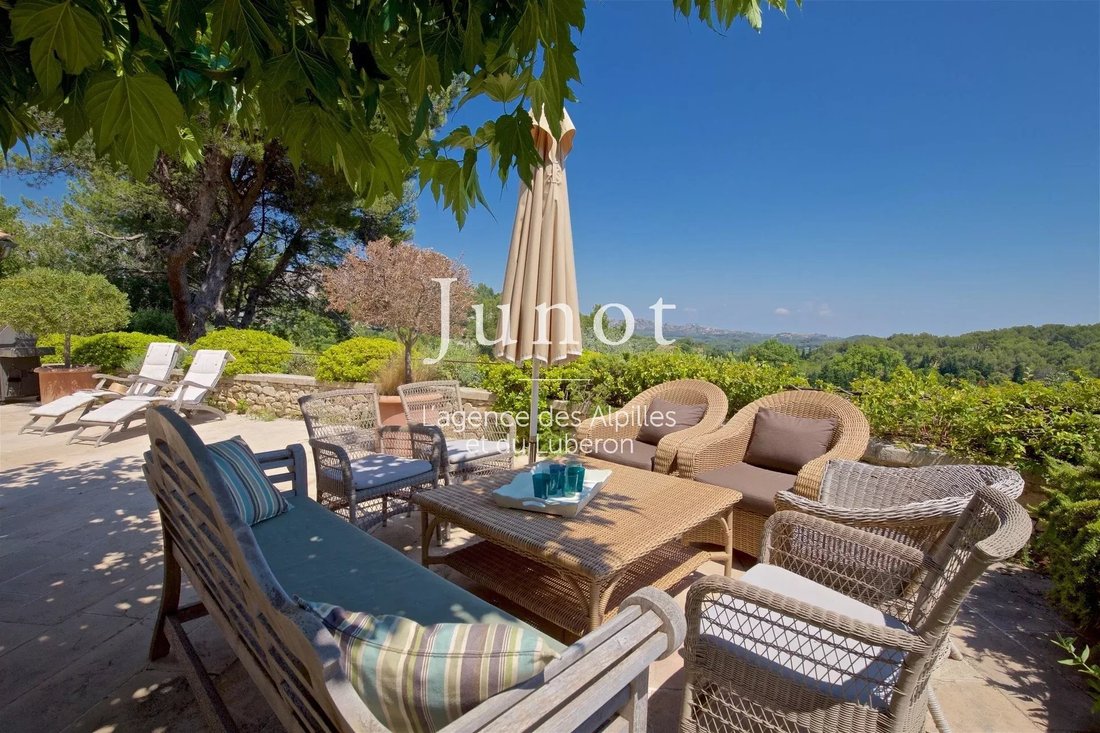 Country House in Les Baux-de-Provence, Provence-Alpes-Côte d'Azur, France 3 - 13686985