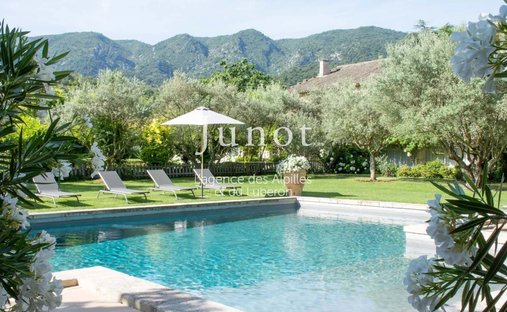 House in Oppède, Provence-Alpes-Côte d'Azur, France 1