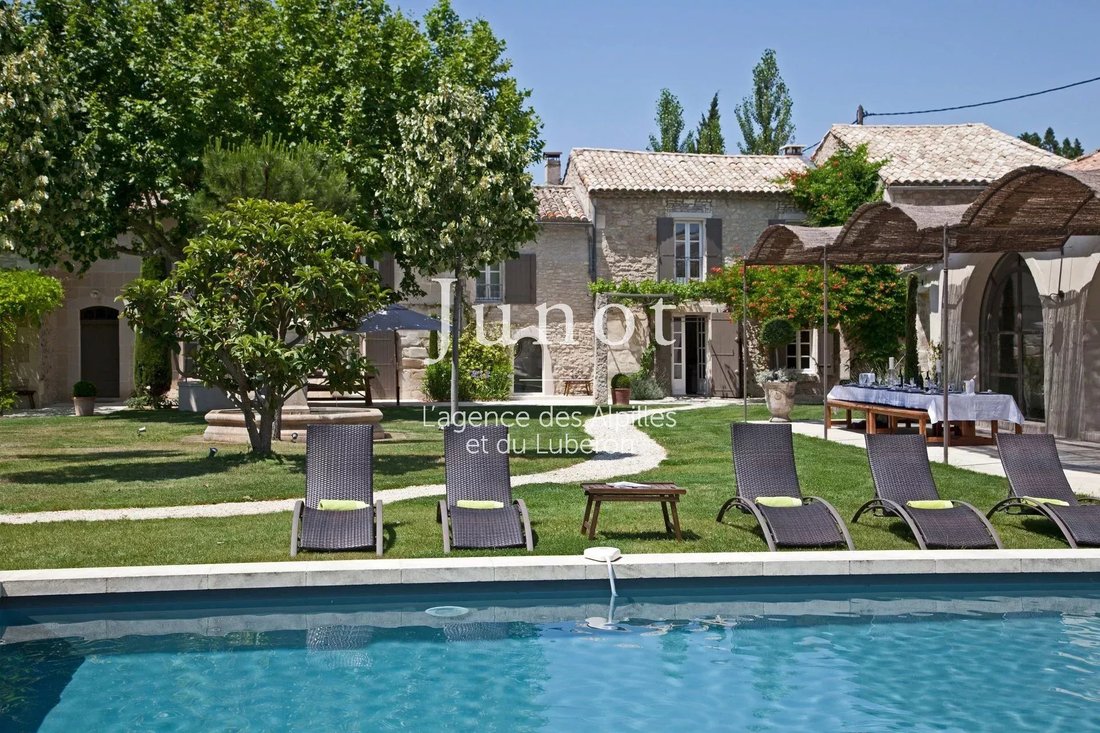 Country House in Saint-Rémy-de-Provence, Provence-Alpes-Côte d'Azur, France 5 - 13689035