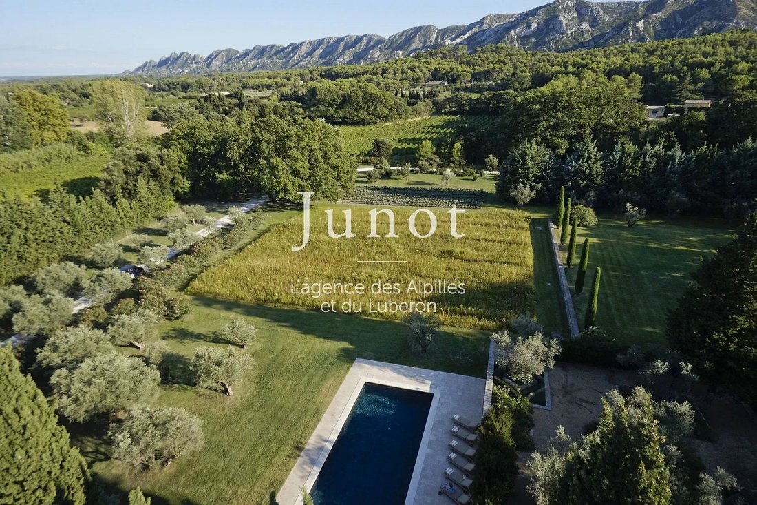 Country House in Saint-Rémy-de-Provence, Provence-Alpes-Côte d'Azur, France 3 - 13688205