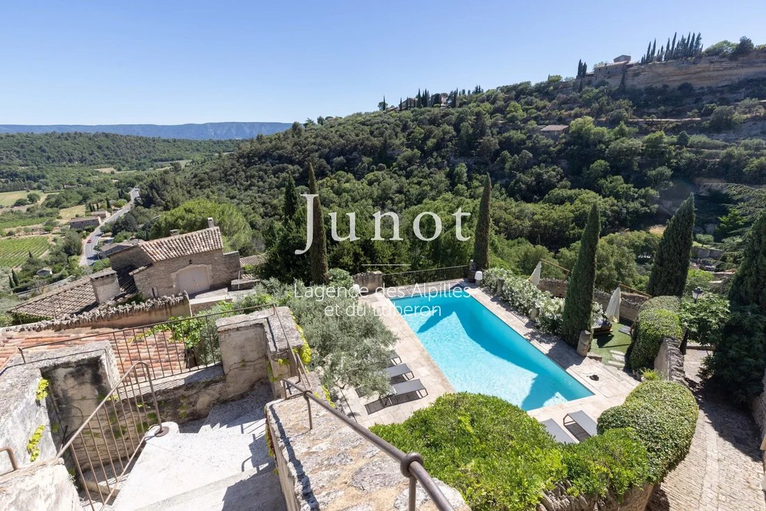 Country House in Gordes, Provence-Alpes-Côte d'Azur, France 2 - 13688189