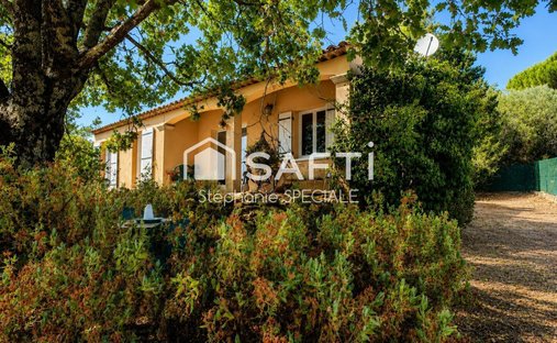Maison à Bagnols-en-Forêt, Provence-Alpes-Côte d'Azur, France 1