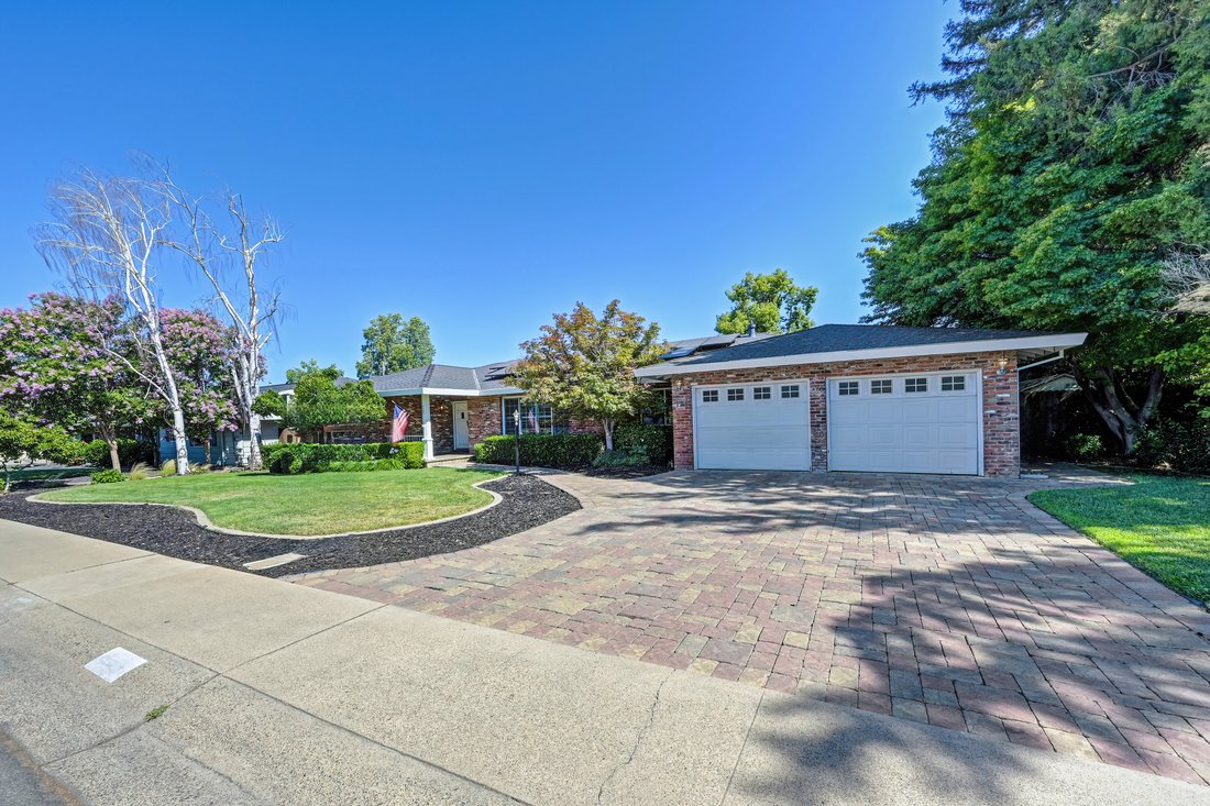 Yuba City, California, United States 4 - 18531484