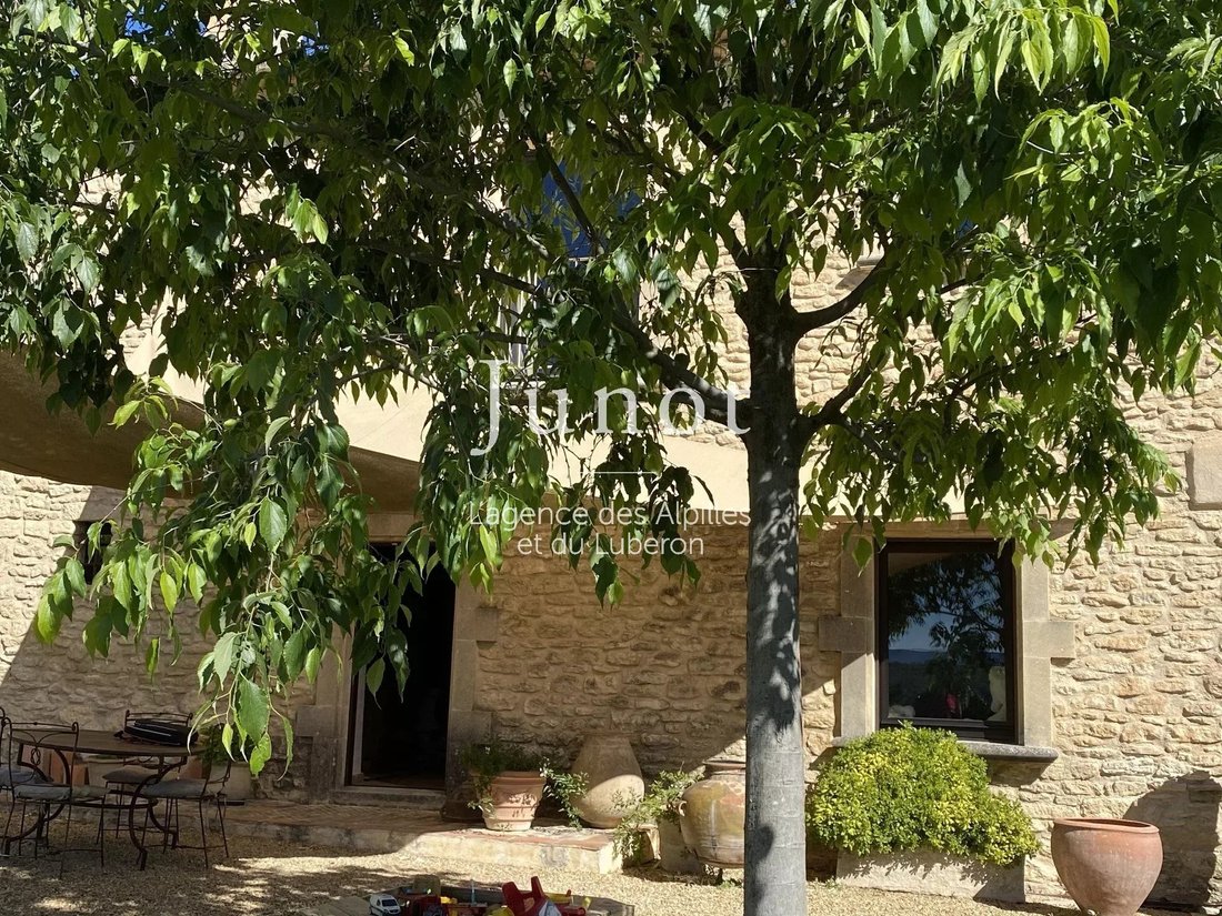 Country House in Gordes, Provence-Alpes-Côte d'Azur, France 4 - 13688100