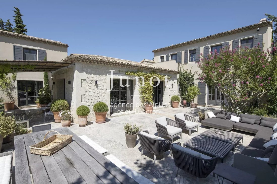 Country House in Hôtel de Ville-Planchette, Levallois-Perret, France 3 - 13687930