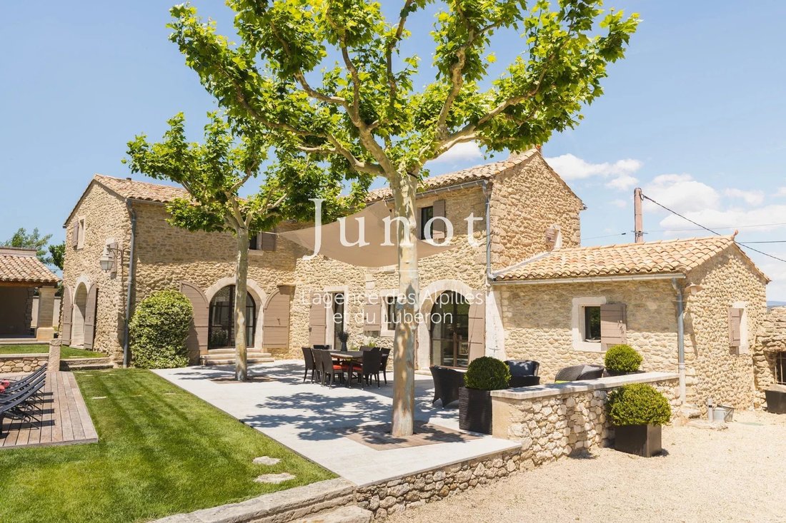 Country House in Oppède, Provence-Alpes-Côte d'Azur, France 3 - 18526527