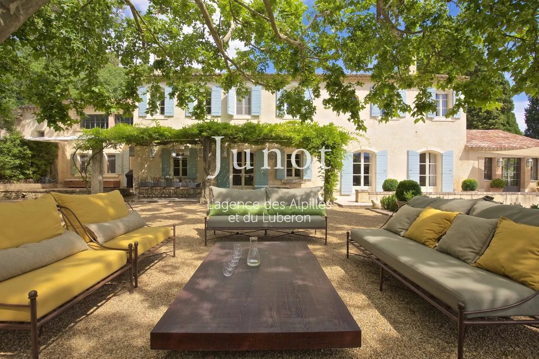 Country House in Saint-Rémy-de-Provence, Provence-Alpes-Côte d'Azur, France 1 - 13688205