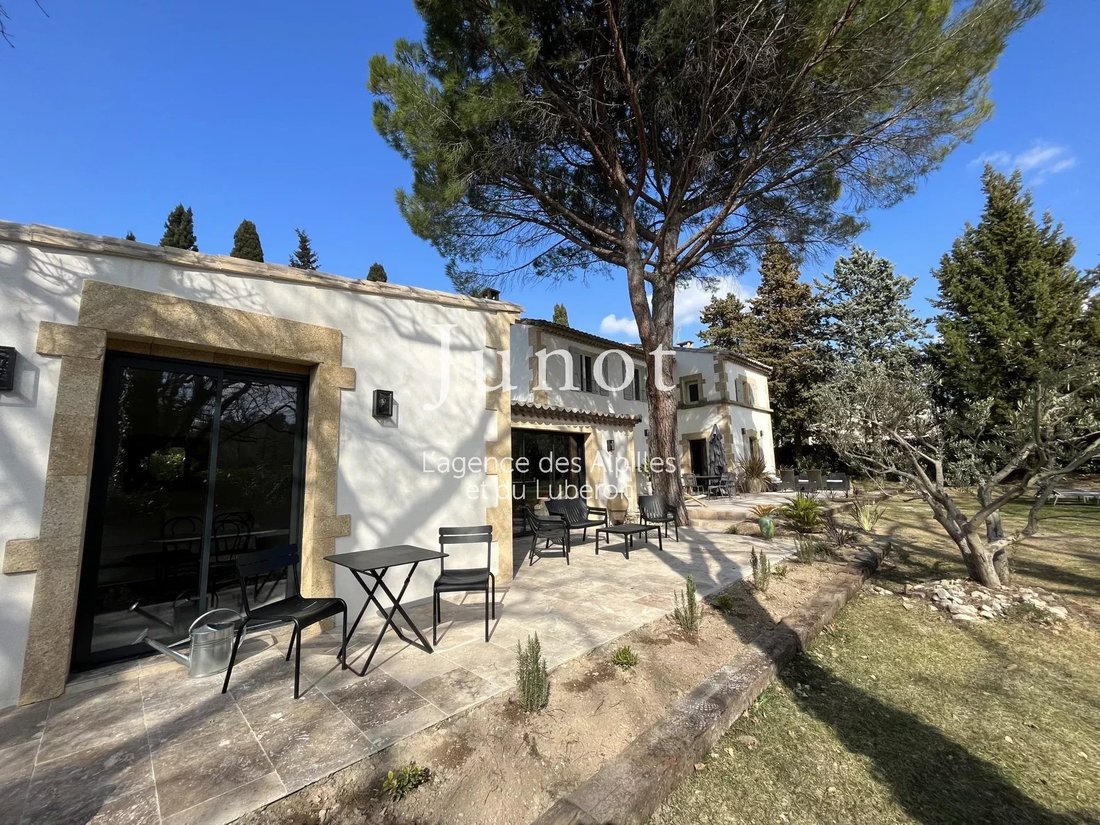 House in Saint-Rémy-de-Provence, Provence-Alpes-Côte d'Azur, France 2 - 13688224