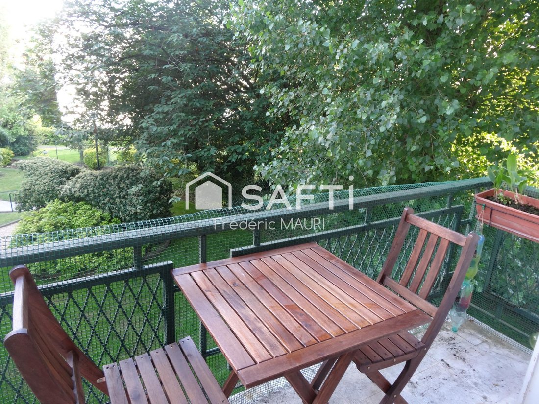Apartment in Côte Saint Louis, Garches, France 4 - 18531780