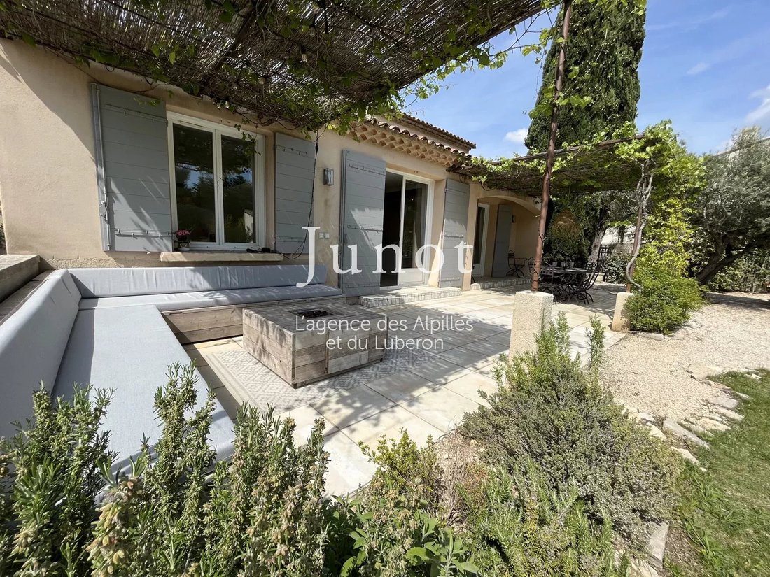 Villa in Eygalières, Provence-Alpes-Côte d'Azur, France 4 - 13688146