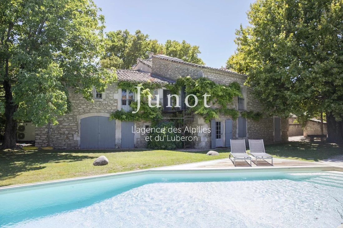Country House in Saint-Rémy-de-Provence, Provence-Alpes-Côte d'Azur, France 1 - 13688441