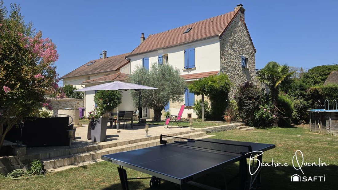 House in Saulx-les-Chartreux, Ile-de-France, France 1 - 17559198
