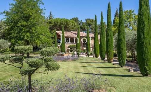 Country House in Oppède, Provence-Alpes-Côte d'Azur, France 1